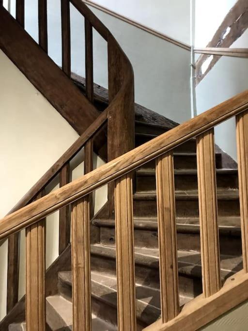 La Maison De Lea, Chambres D'Hotes De 14 Couchages Tournus Exterior foto